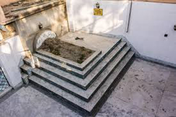 Tomb of Begum Hazrat Mahal in Kathmandu