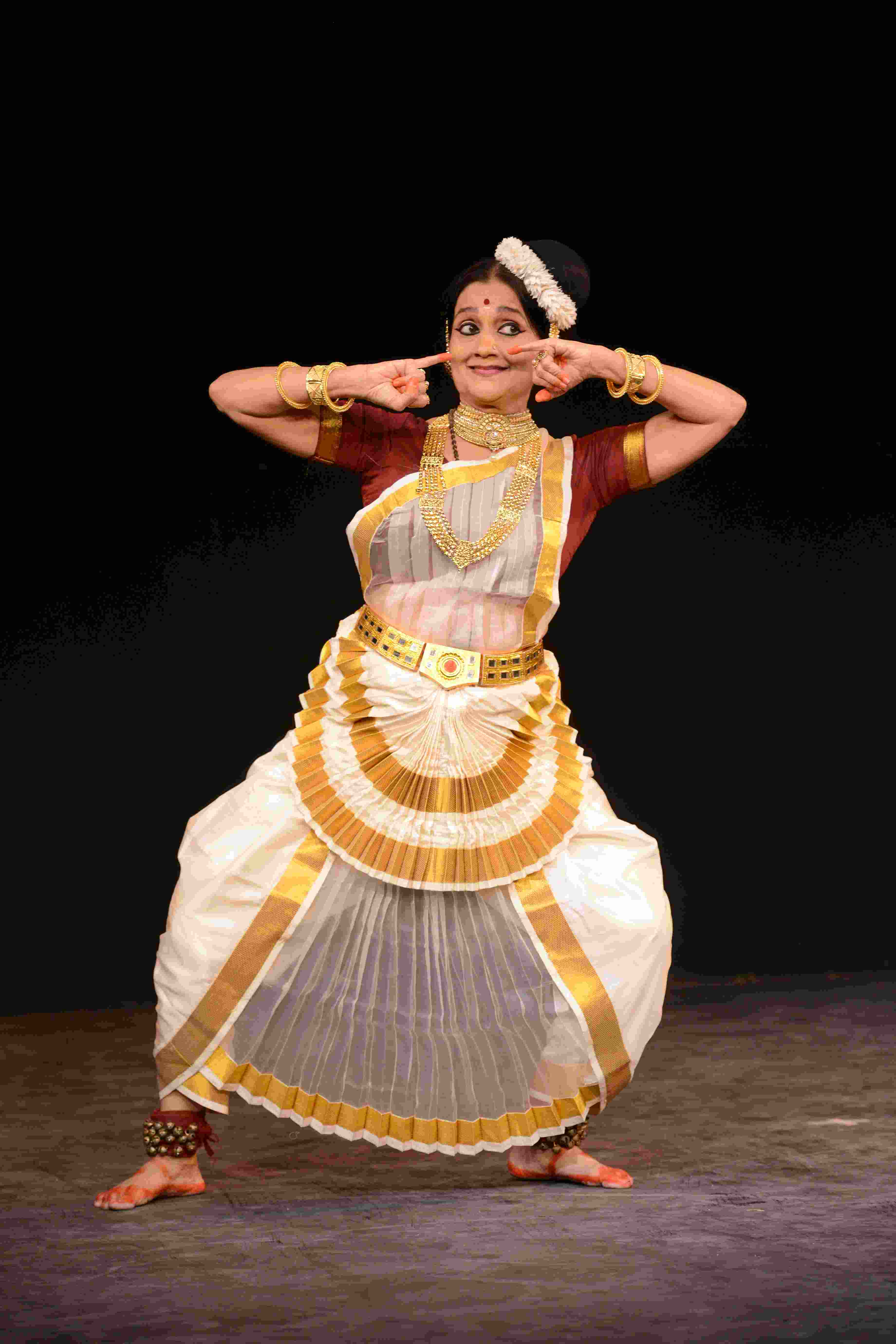 Mohiniattam_SNA_Award_2015(2)