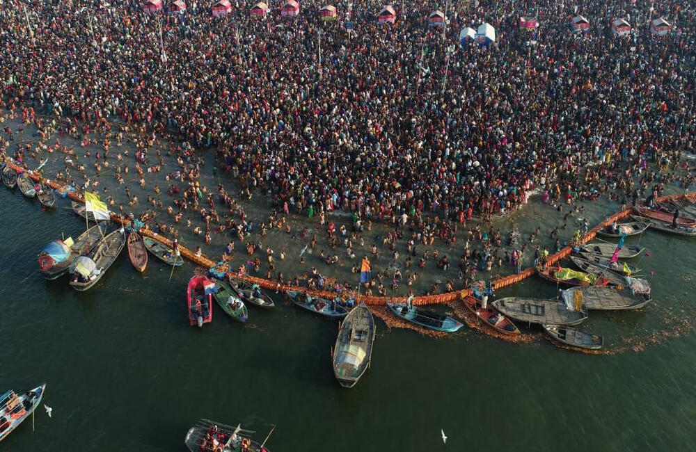 Millions of devotees and pilgrims throng to the Triveni sangam for shahi snan (royal bath) on Basant Panchami at Prayag, 2019. Snan or ritual bathing comprises one of the most important rituals at the Kumbh. 